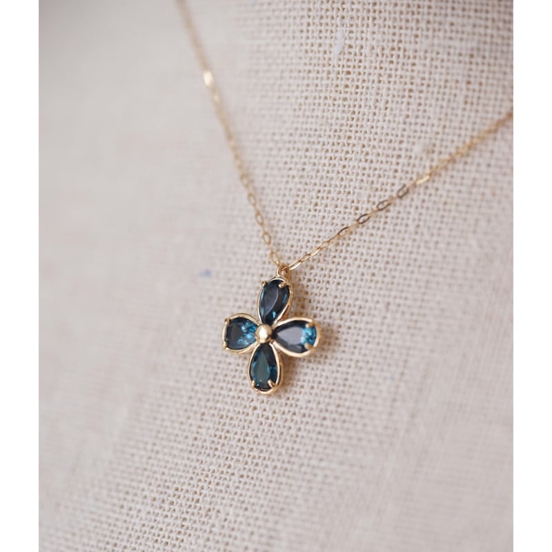 4枚の花びらのジュエリー | izumi ジュエリーシマノ