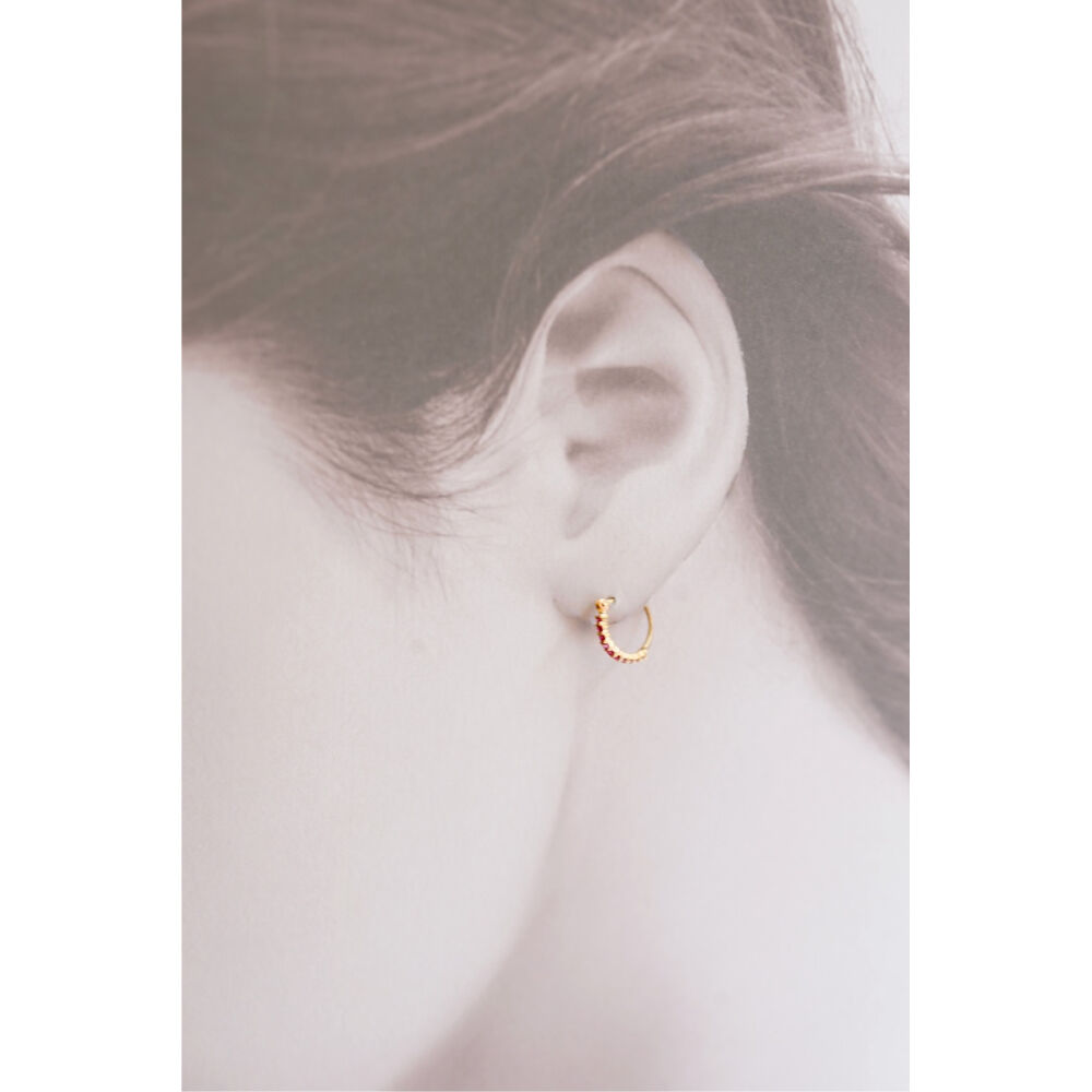 Shaesby シェイスビーフープピアスルビー