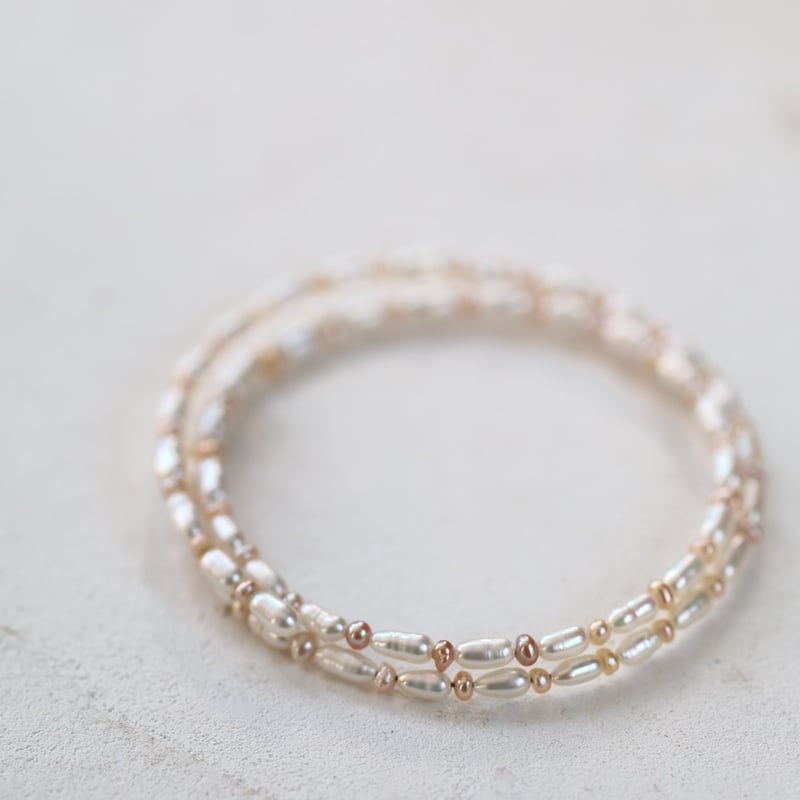 形状記憶のラップブレスレット（淡水パール） | izumi ジュエリーシマノ