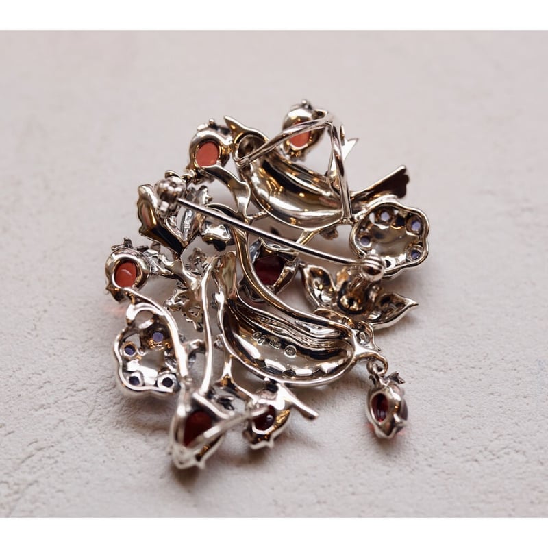 いちご泥棒のブローチ 大（兼用ペンダント）（ウィリアム・モリス