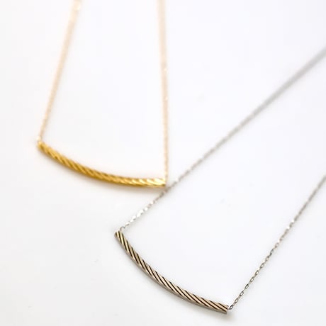 斜めラインのバーネックレス