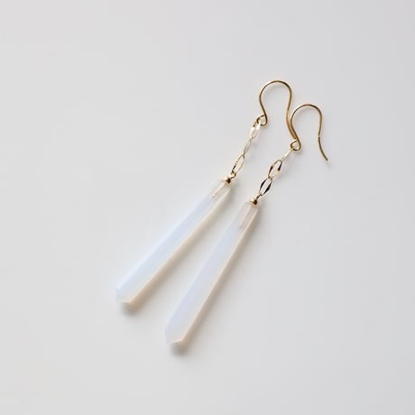カルセドニーピアス | STORES