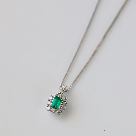 エメラルドネックレス | STORES