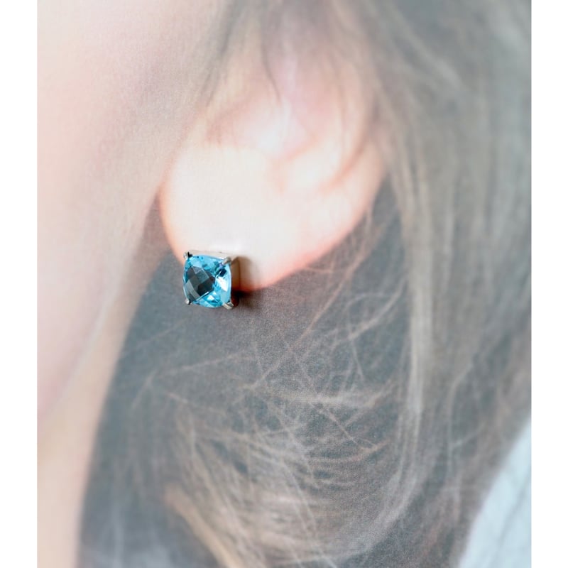 チェスカット ブルートパーズのピアス（スクウェア 大） | izumi