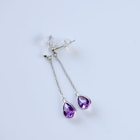 バフトップアメジストのピアス
