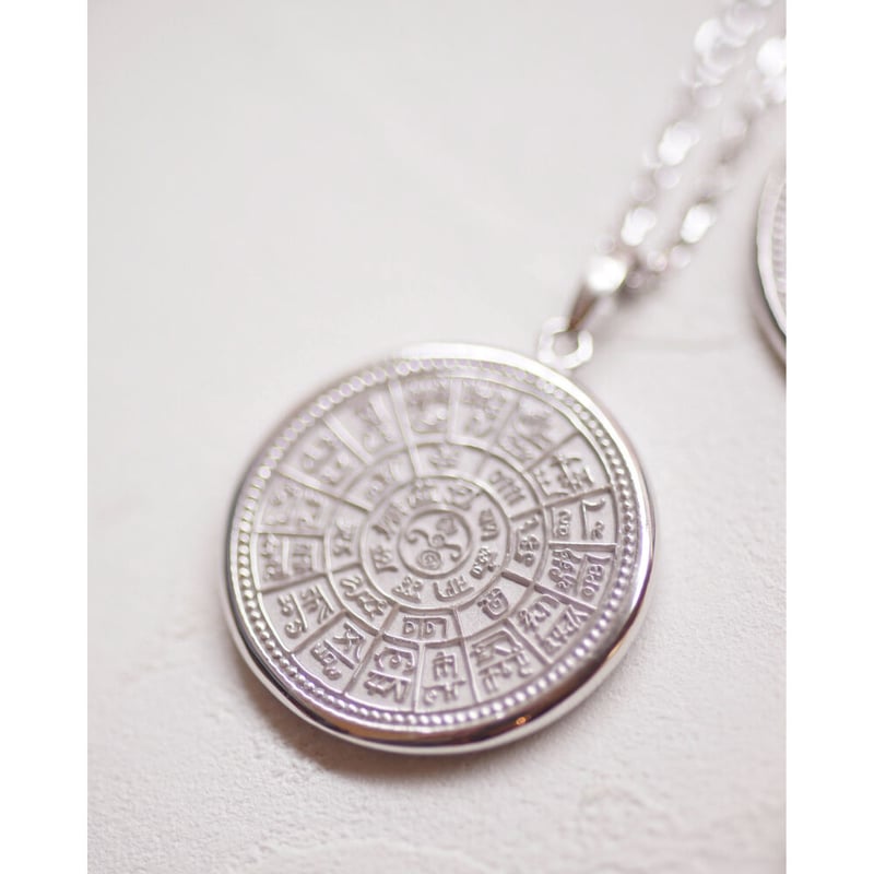 【新作】フトマニ図☆雫型の龍神オルゴナイトの紐ペンダント オルゴナイト ペンダント 龍体文字フトマニ図 イエローゴールド