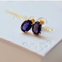 アイオライトオーバルピアス