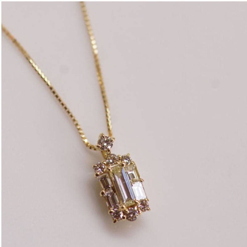 イエローゴールドと角ダイヤのネックレス | izumi ジュエリーシマノ イエローゴールドと角ダイヤのネックレス | izumi ジュエリーシマノ