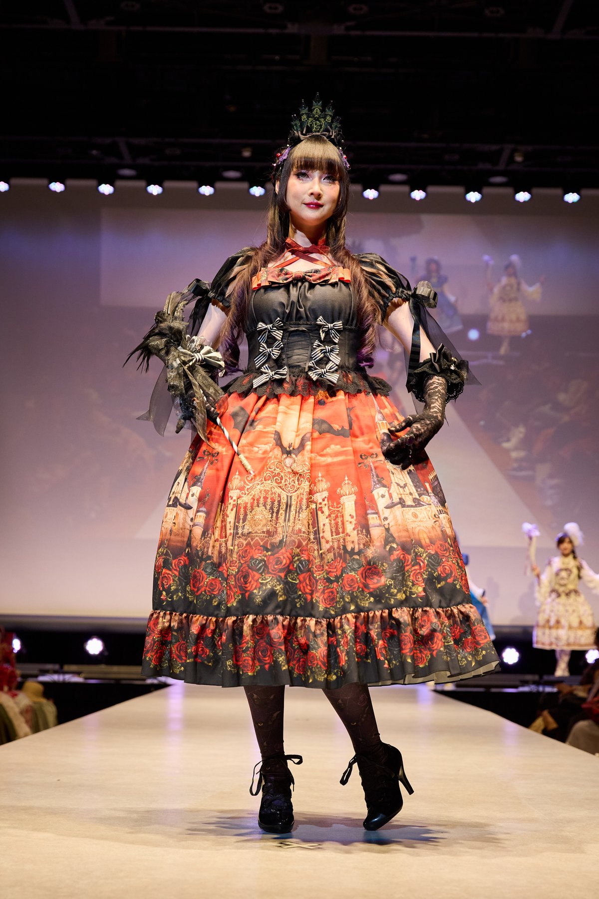 GLM Fashion Show 2025】幻影薔薇城～コウモリ公爵からの招待状