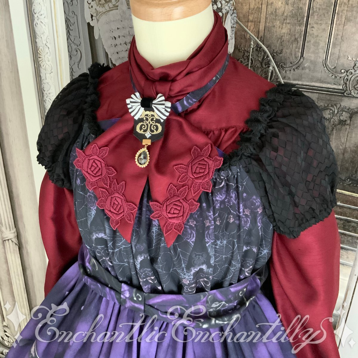 アンシャンテリックアンシャンテリー　ノーブルリボンタイブラウス　ネプチューン ノーブルリボンタイブラウス（エンジ） | Enchantlic