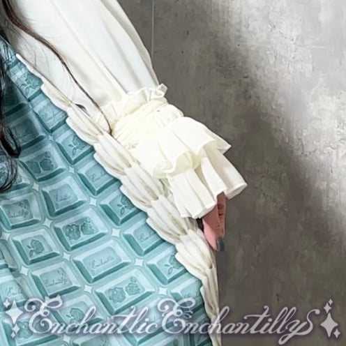 シャンテリー フリル ブラウス（3色展開） | Enchantlic Enchantilly