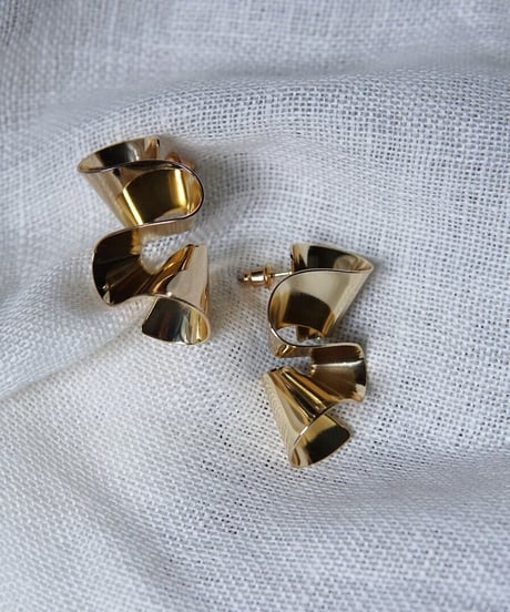 Helix earring _ gold - E003