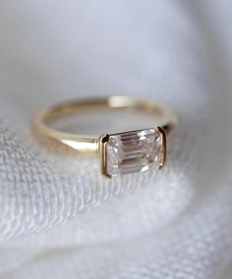 ［ 1 ct  ］ Moissanite ring  （ emerald cut ）