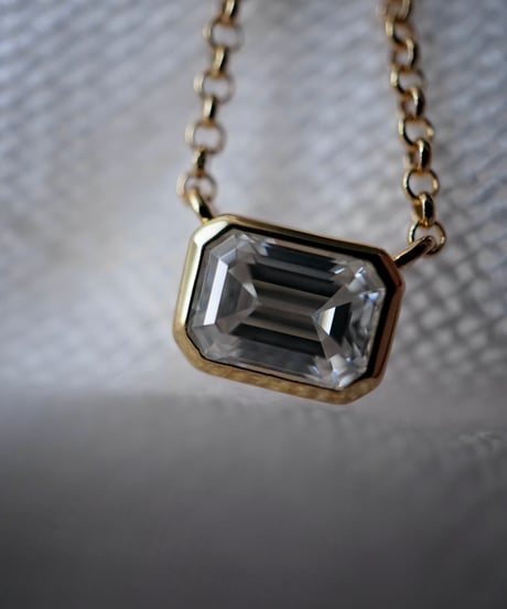 【 Limited 】［ 1 ct  ］ Moissanite necklace - silver（ emerald cut ）