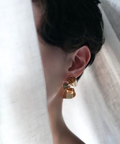 Helix earring _ gold - E003