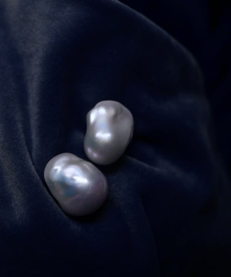 Baroque studs - white 〔 EQ423 〕