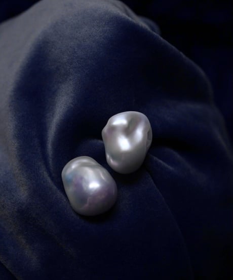 Baroque studs - white 〔 EQ423 〕