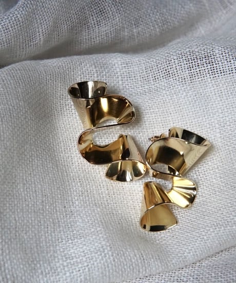 Helix earring _ gold - E003