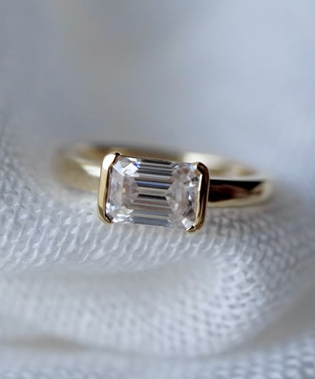 ［ 1 ct  ］ Moissanite ring  （ emerald cut ）