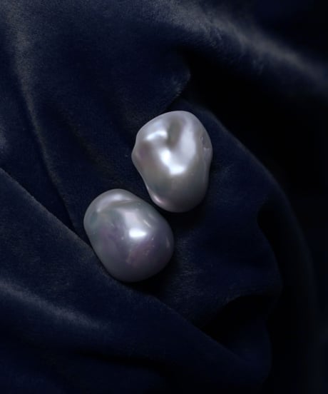 Baroque studs - white 〔 EQ423 〕