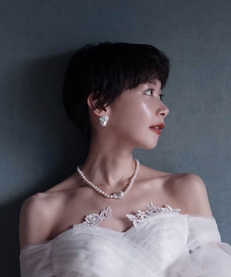 Baroque studs - white 〔 EQ423 〕