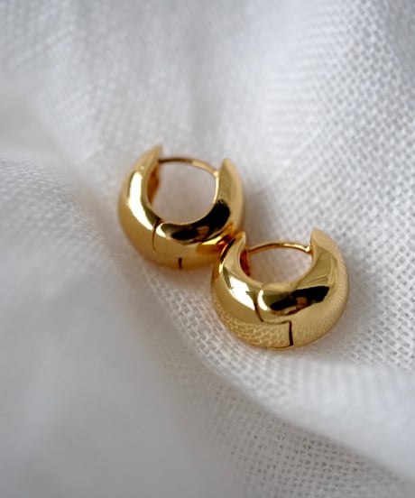 POR EARRING