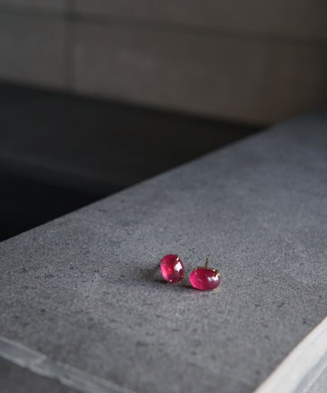 18K   Ruby  studs