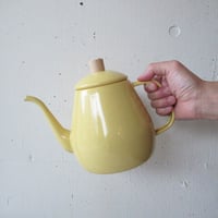 HEARTH DESIGN / HORO DRIP KETTLE 1.8L / YELLOW ハース　デザイン / ホーロー　ドリップ　ケトル　１．８Ｌ / イエロー　つやあり