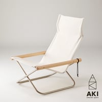 NYCHAIR X /ニーチェア　エックス / 座布：ホワイト　肘かけ：ナチュラルもしくはダークブラウン