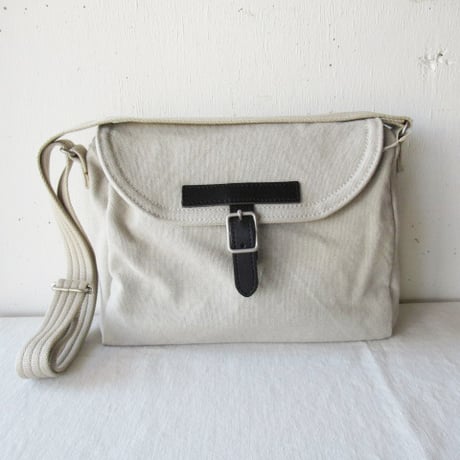 BAGWORKS / POSTMAN・MINI・MISSING PIECE / ポストマン・ミニ・ミッシング・ピース / 色番210-フェザーグレー