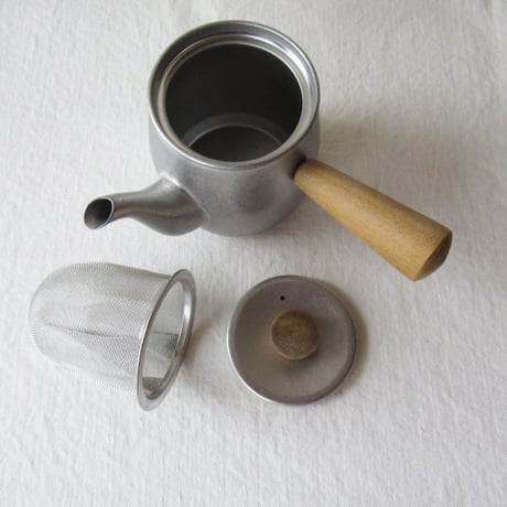 MIYACO / 宮崎製作所　ミヤコ　茶き　急須　小　ざらめ  【ステンレス急須/茶瓶/北欧/シンプル/かわいい/おしゃれ/割れない/国産/日本製/STAINLESS/燕】