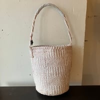 en plus/オンプリュ　ラップサイザルバスケット/SM革巻き１ハンドル　柄色：ゼブッラシカク　ピンクベージュ