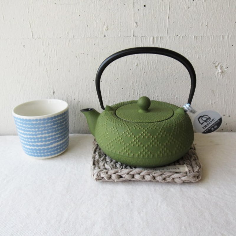 岩鋳/ 鉄急須 5型格子アラレ 色：若草 | AKI interior space