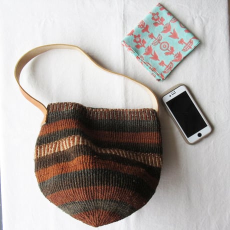 en plus/オンプリュ　バオバブバスケットS/革ワンハンドル-B（バオバブバッグ）