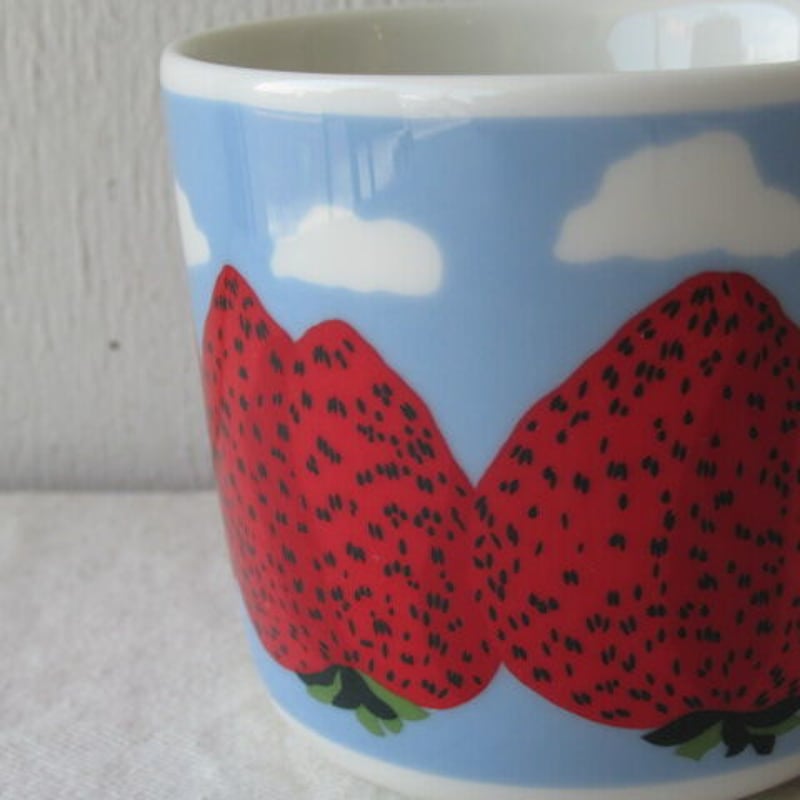 ♡2025 マリメッコ　マンシッカヴォレット プレート　マグカップ　いちご山　皿 ♡2025 マリメッコ マンシッカヴォレット プレート マグカップ いちご山 皿