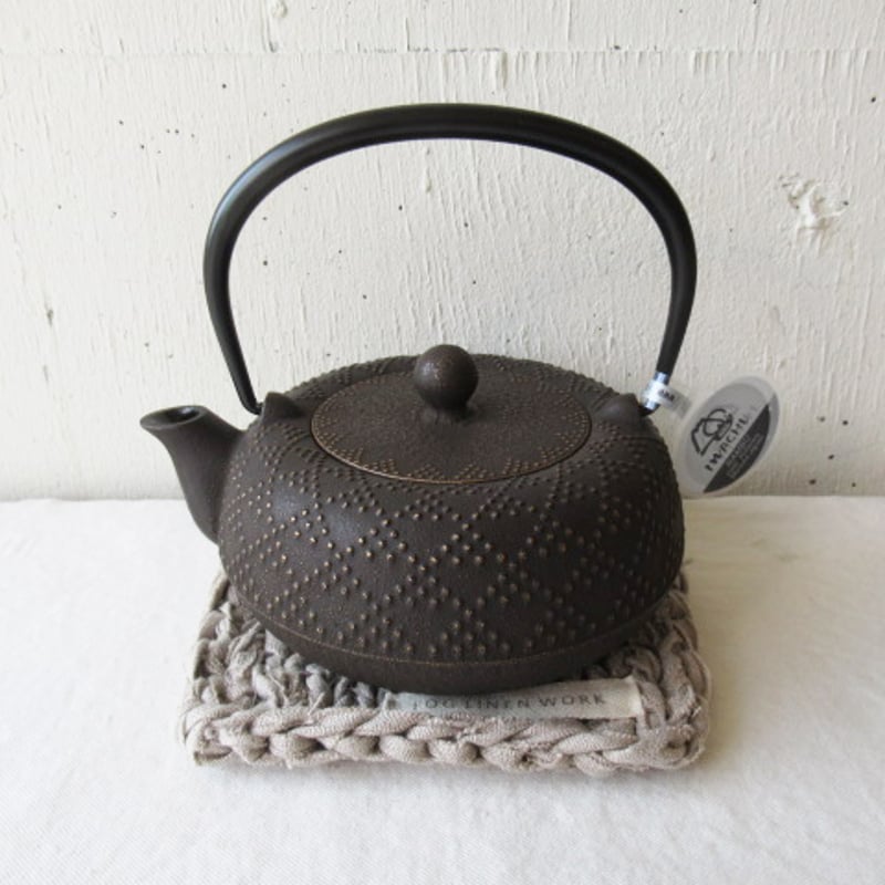 岩鋳/ 鉄急須 5型格子アラレ 色：こげ茶 | AKI interior space