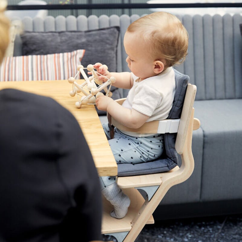 LEANDER HIGHCHAIR / リエンダー ハイチェア | AKI interior LEANDER HIGHCHAIR / リエンダー ハイチェア | AKI interior