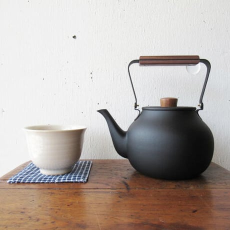 MIYACO / 宮崎製作所　ミヤコ　茶き　急須　大　くろいろ  【ステンレス急須/茶瓶/北欧/シンプル/かわいい/おしゃれ/割れない/国産/日本製/STAINLESS/燕】