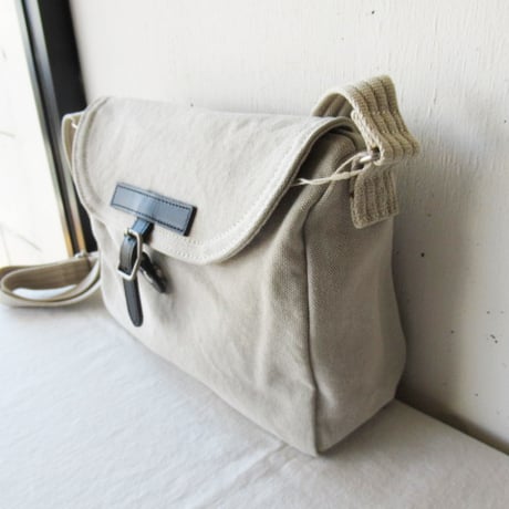 BAGWORKS / POSTMAN・MINI・MISSING PIECE / ポストマン・ミニ・ミッシング・ピース / 色番210-フェザーグレー
