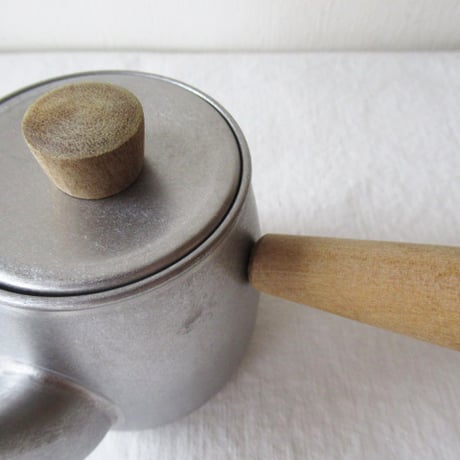 MIYACO / 宮崎製作所　ミヤコ　茶き　急須　小　ざらめ  【ステンレス急須/茶瓶/北欧/シンプル/かわいい/おしゃれ/割れない/国産/日本製/STAINLESS/燕】