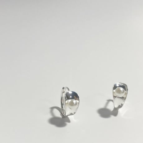 hoop pierce / Pearl curve