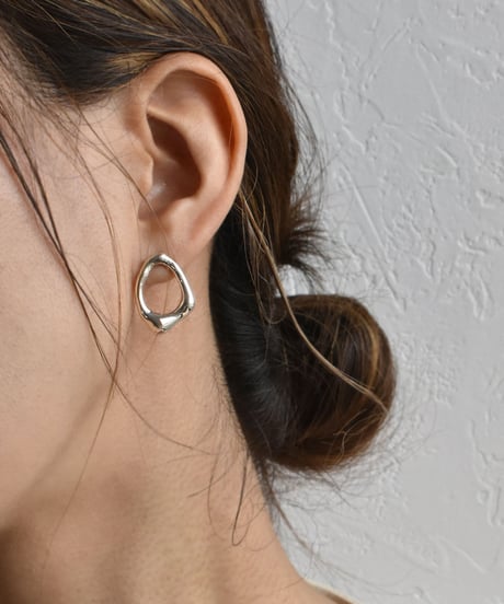pierce-a02113　SV925  Distorted Circle Pierce