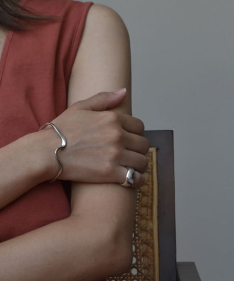 brace-a02039　SV925 Wavy Bangle