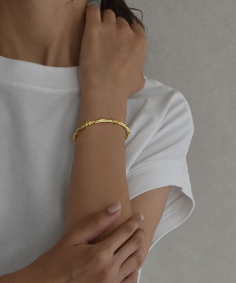 brace-a02036　SV925 Twisted Design Bangle