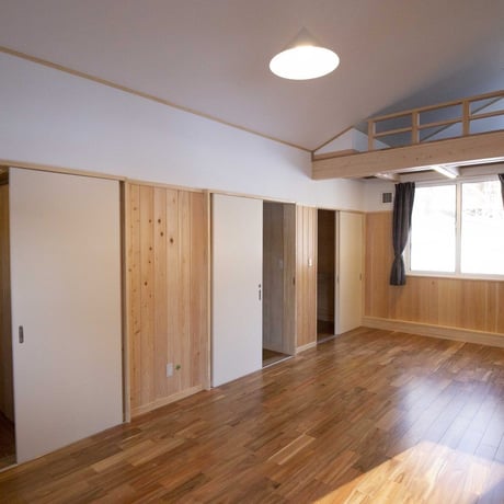 （１６）新型ケビン6⼈⽤(トイレ、シャワー、キッチン付き) (駐⾞券1台分付き)【Acoustic Lounge THE CAMP 2026】 in 長野 こだまの森