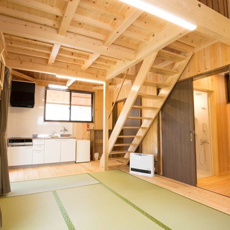 ⑩ケビン6人用(トイレ、シャワー、キッチン付き) (駐車券1台分付き