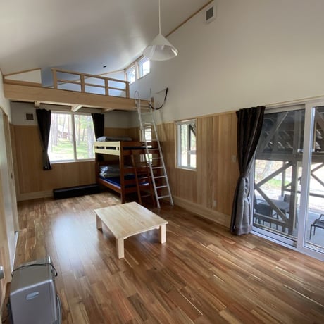 （１６）新型ケビン6⼈⽤(トイレ、シャワー、キッチン付き) (駐⾞券1台分付き)【Acoustic Lounge THE CAMP 2026】 in 長野 こだまの森