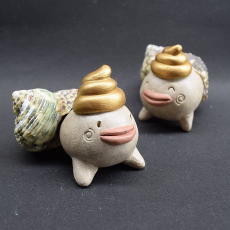 海に住んでいるかも「かいうん君」ヤドカリじゃないよ♪貝とウンでかいうん君ですよ♪