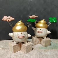 ◆「大金うん君」◆金ウン+四葉のクローバー+花+タイガーアイでなんとも縁起が良い◆