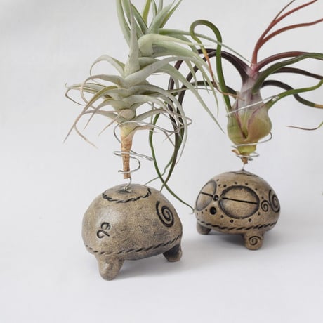 【注文制作品】土偶型エアープランツ用スタンド「土偶ぷらんつ君」◆ペン立てにもなるいかしたやつ♪
